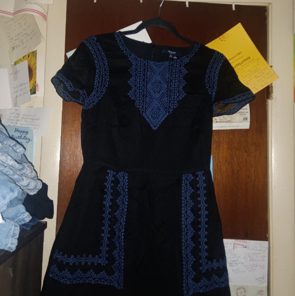 MADEWELL Augustine Embroidered Shift Dress - Picture 4 of 7